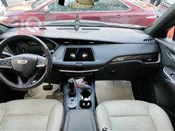 کادیلاک XT4